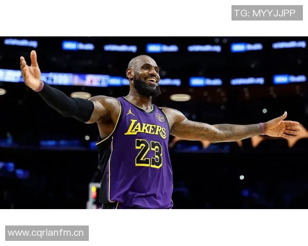 詹姆斯谈训练环境变化记者录像影响球员加练单挑情况